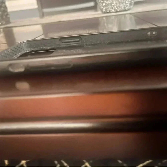 Authentic Fish wood Carved IPhone 13 mini case - Picture 5 of 5